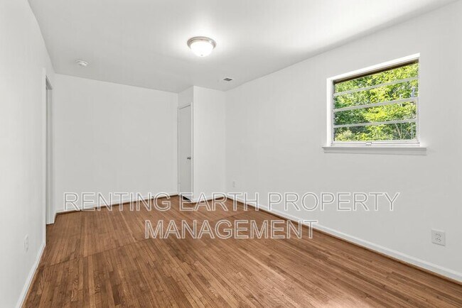 Building Photo - 6109 Blocton Ave
