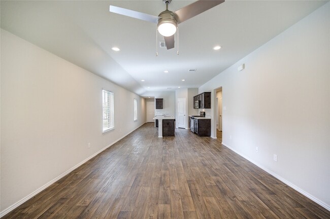 Building Photo - 16937 Rich Pines Dr