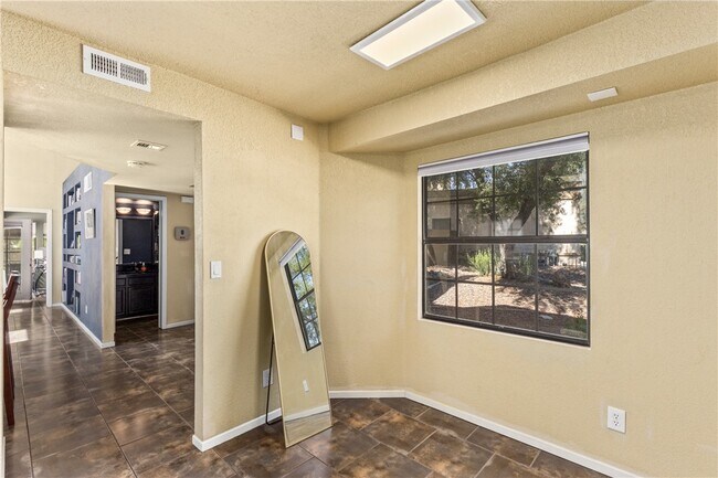Building Photo - 2805 Tortoise Ct