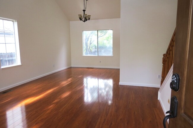 Building Photo - 3268 Joshua Park Dr