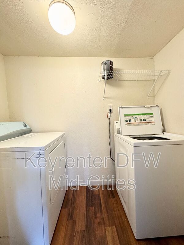 Building Photo - 313 Worthview Dr