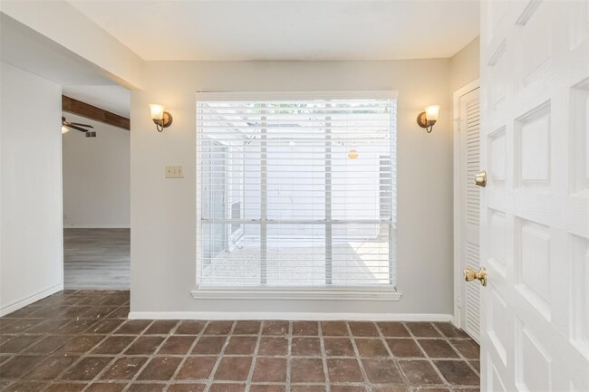 Building Photo - 14415 Locke Ln