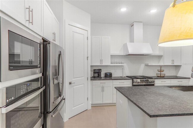 Building Photo - 15567 Gentle Rain Dr