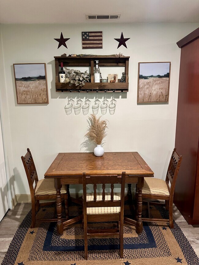 Building Photo - 15 Thayer Pond Dr