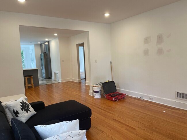 Building Photo - 134 Highland Ave