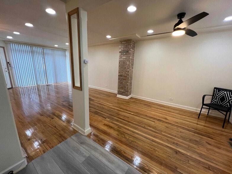 Building Photo - 7250 S Euclid Ave