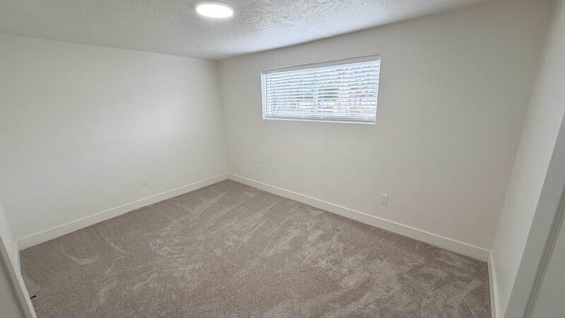 Building Photo - 6531 S 3795 W