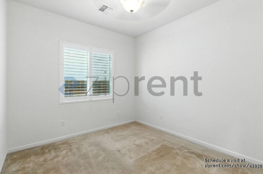 Building Photo - 15042 Iron River Dr