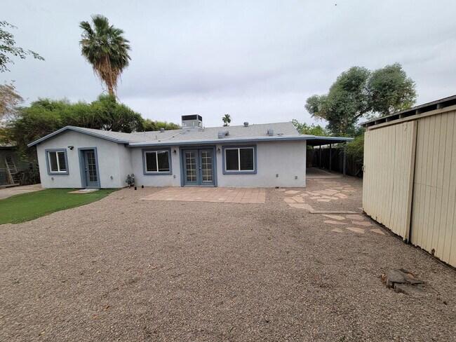 Building Photo - 535 W 15th St