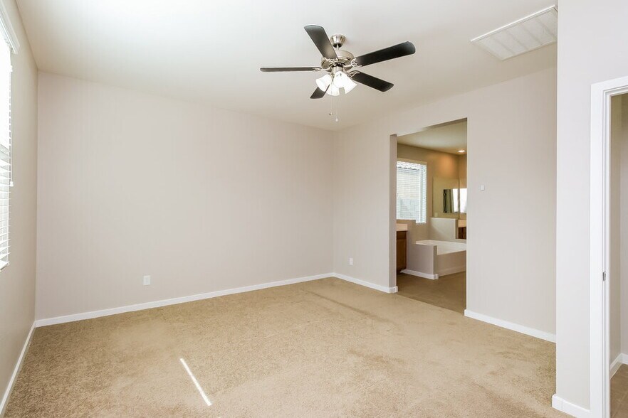 Building Photo - 4235 W Dayflower Dr