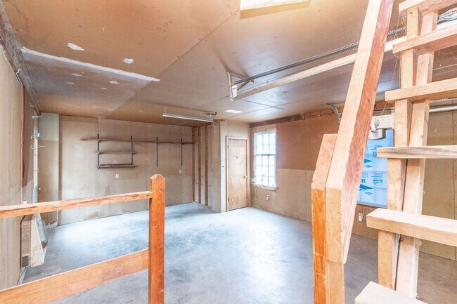 Building Photo - Serene Living in Chesterfield