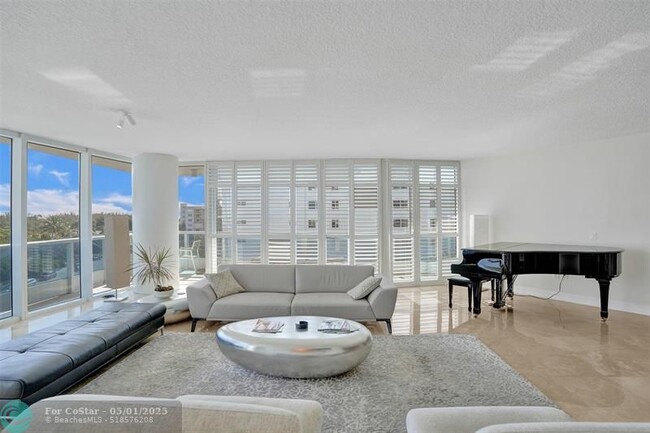 Building Photo - 715 Bayshore Dr