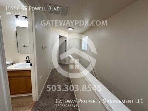 Building Photo - 15750 SE Powell Blvd