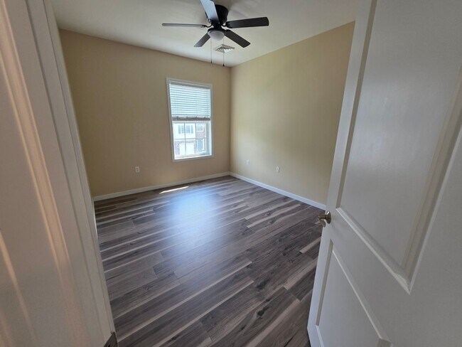 Building Photo - Wiltree Court-269