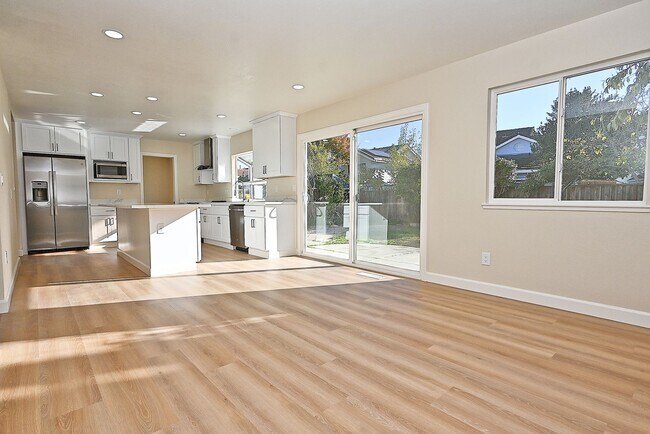 Building Photo - $4590 -- Beautifully Remodeled Brookvale Home on a Quiet Court