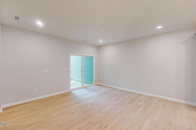 Building Photo - 2459 Englemann Dr