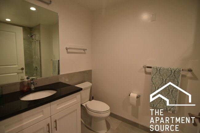 Building Photo - 3833 N Broadway