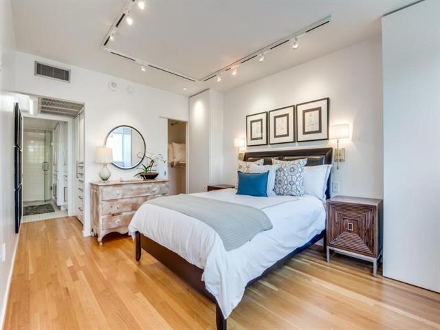 Building Photo - 3701 Turtle Creek Blvd