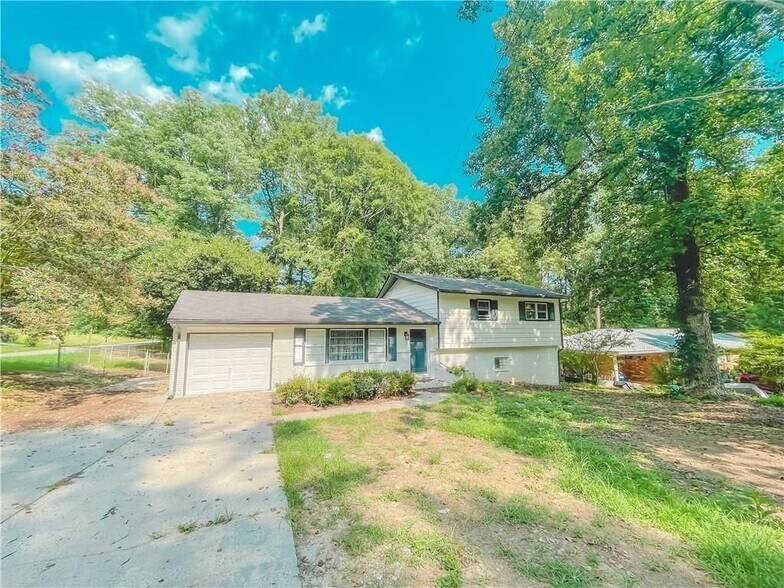 Building Photo - 3749 Pin Oak Cir