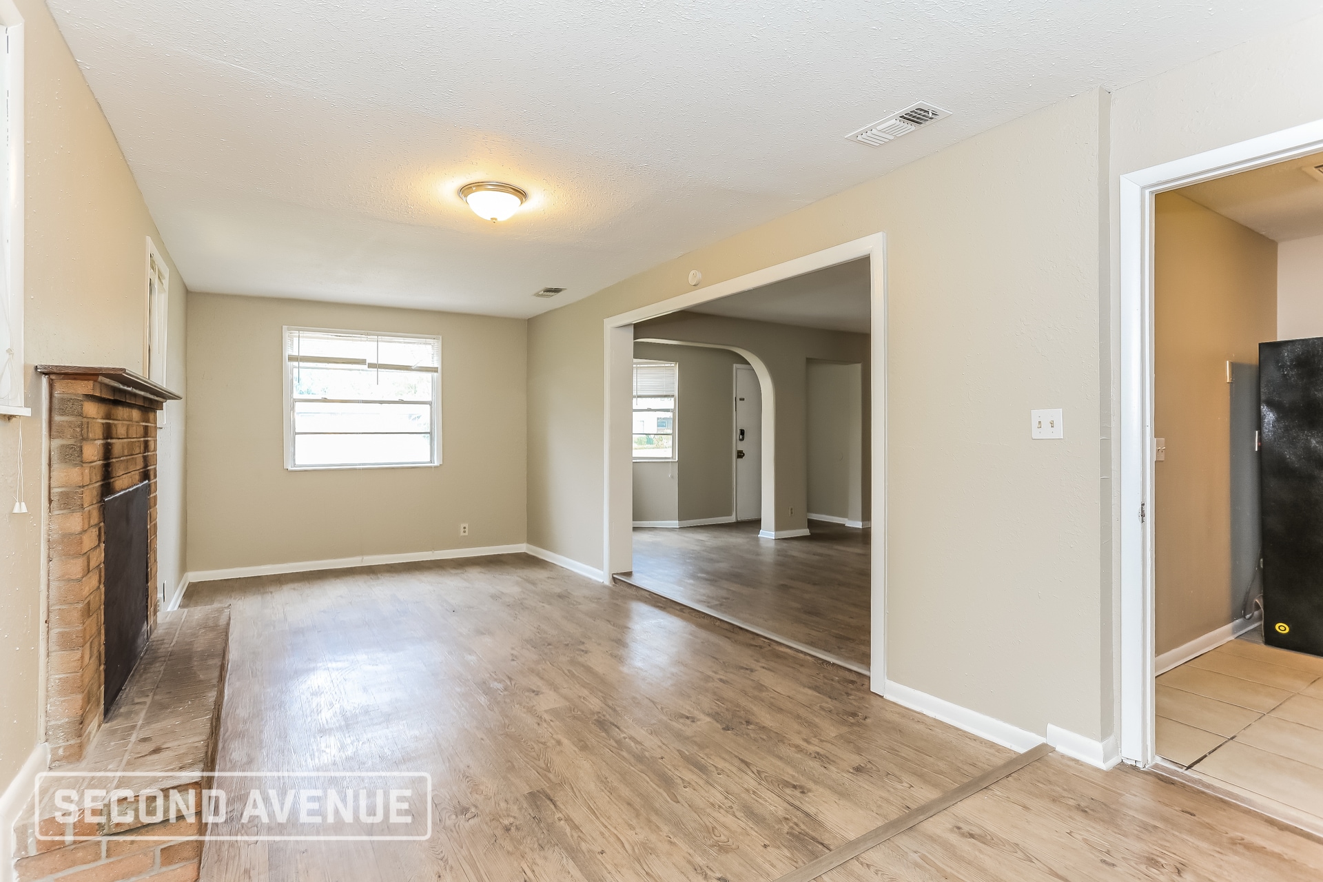 Building Photo - 5110 Dostie Dr S