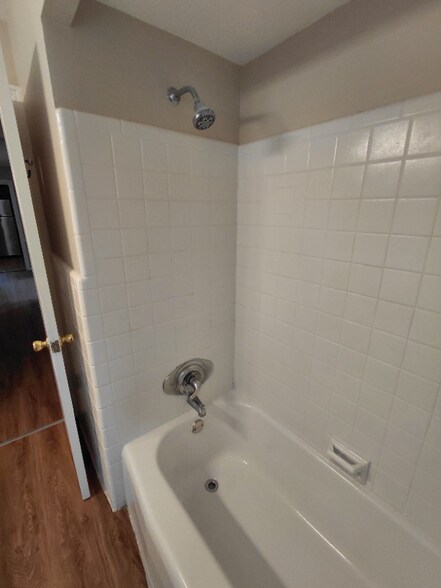 Building Photo - 5434 Fox Rd