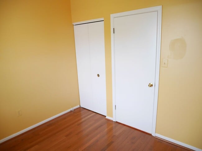 Building Photo - 4 Bedroom Townhome- Silver Spring, MD