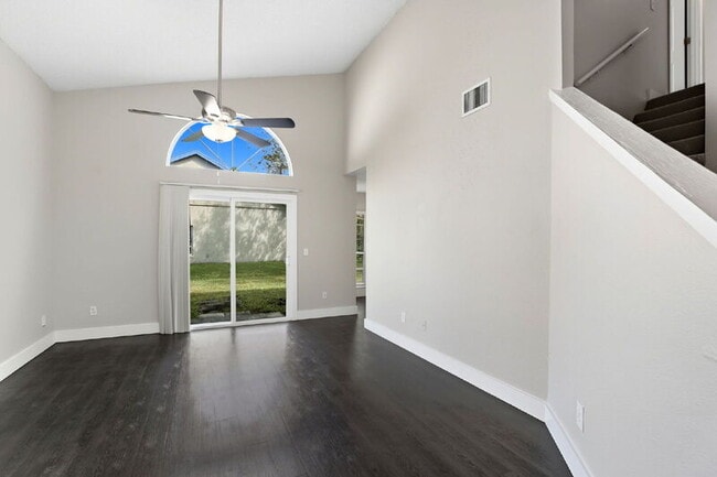Building Photo - 10669 Satinwood Cir