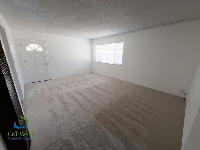 Building Photo - 01760 - % -462 N. 7th Street  #A -C