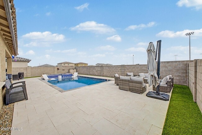 Building Photo - 17279 W Dahlia Dr