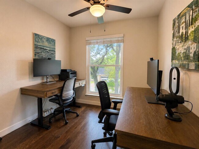 Building Photo - 3916 Amy Cir