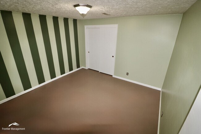 Building Photo - 2607 Rogers Blvd