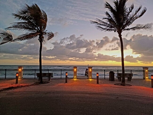 Building Photo - Vero Beach Rentals. Vero Beach Rent, LLC and Property Management Company