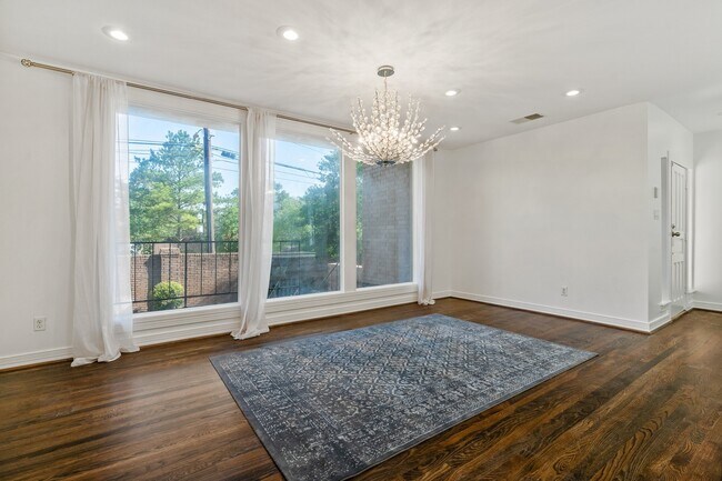 Building Photo - 5602 San Felipe St