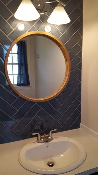 half bath - 5573 Sandy Trace Dr.