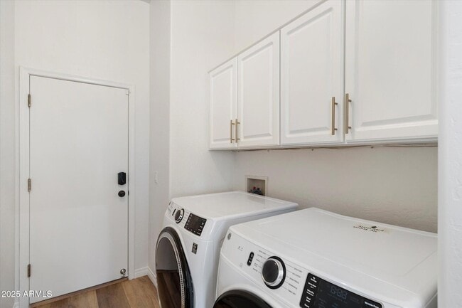 Building Photo - 1925 W Olive Way