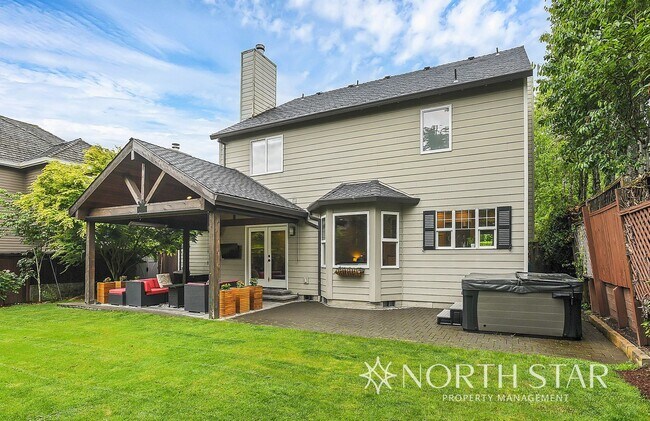 Building Photo - $1000 Off First Months Rent in Lake Oswego