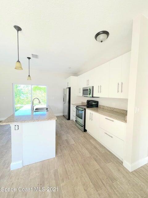 Building Photo - 847 Willowwood Ave