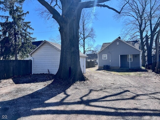 Building Photo - 1524 E 46th St