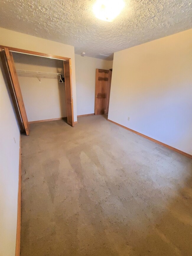 Building Photo - 601 Cypress Ave