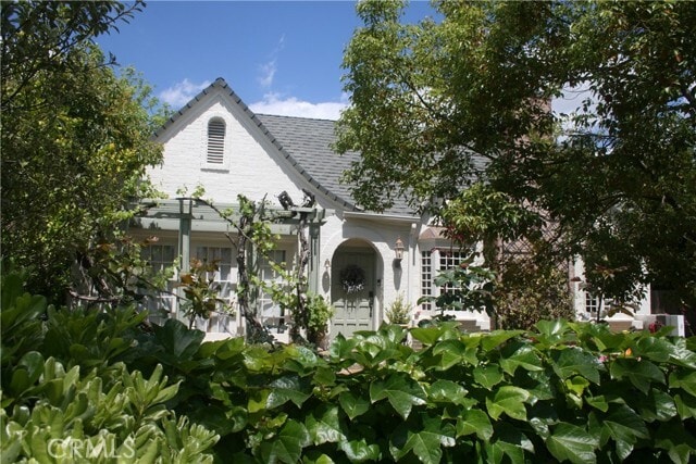 Building Photo - 2421 Heliotrope Dr