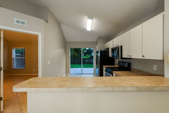 Building Photo - 7554 Oxford Garden Cir