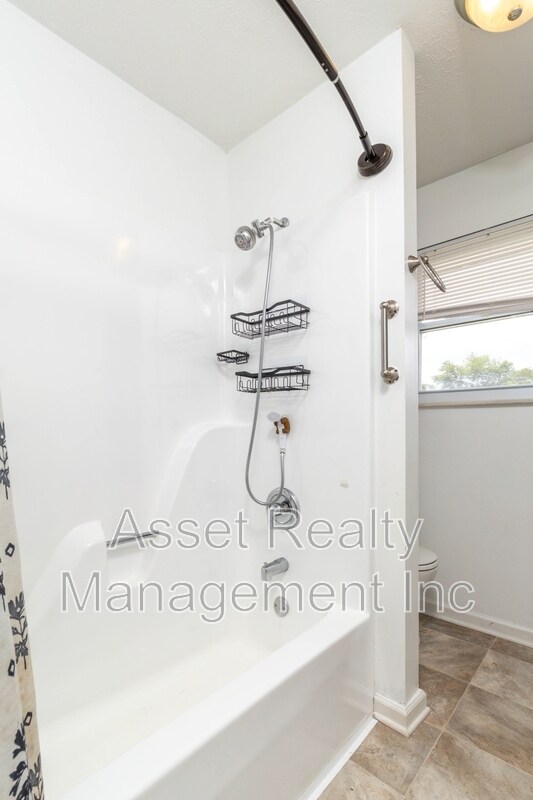 Building Photo - 2821 Vicksburg Ln