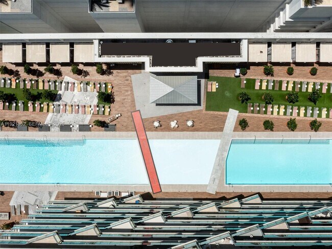 Building Photo - 1300 S Miami Ave