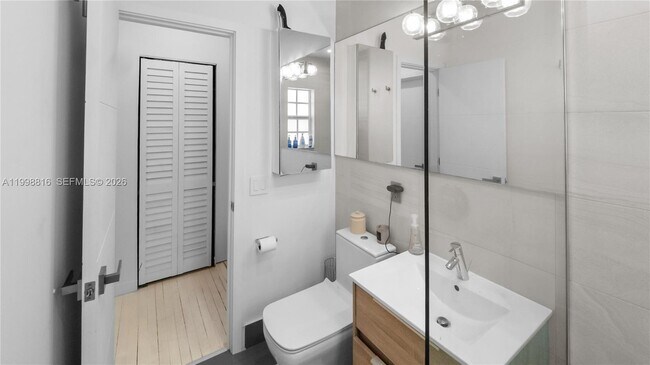 Building Photo - 645 Michigan Ave