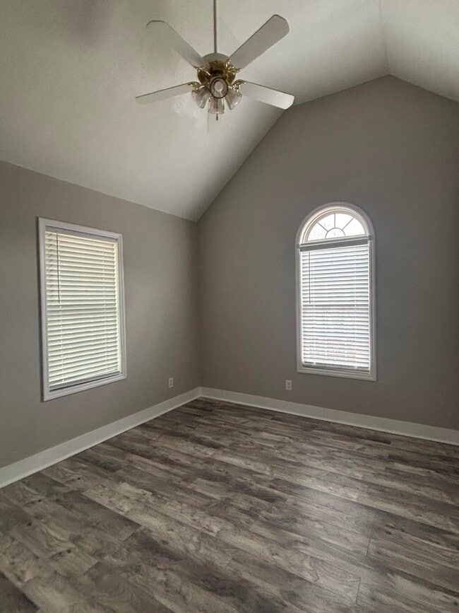 Building Photo - 158 Mallard Lake Dr