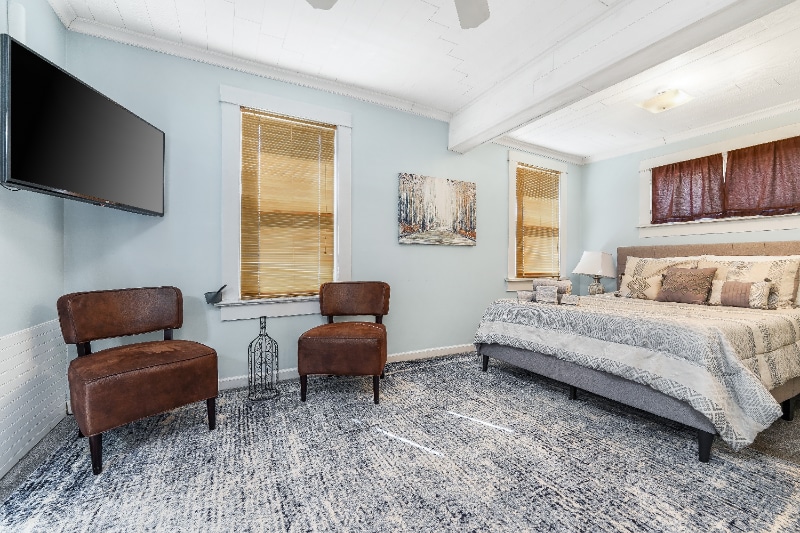 Building Photo - 2500 S 600 E