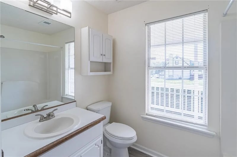 Building Photo - 1190 Mercury Dr SE