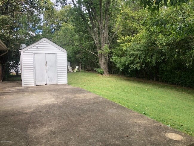 Building Photo - 9616 Elm Lake Dr