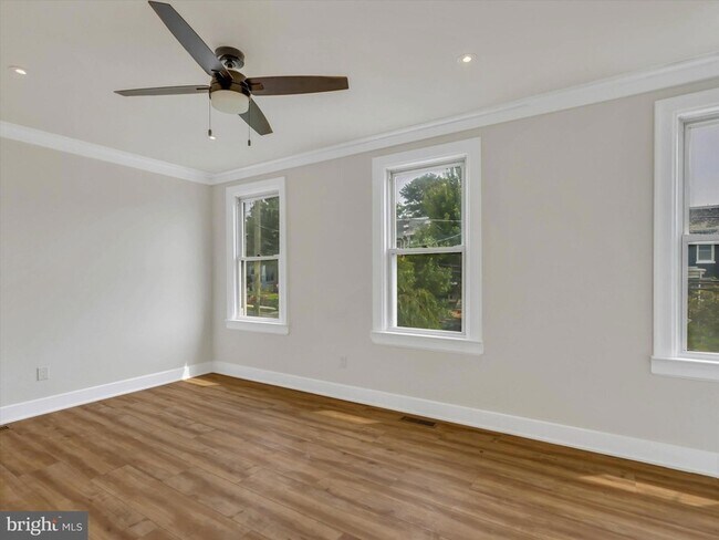 Building Photo - 4210 4th St NW