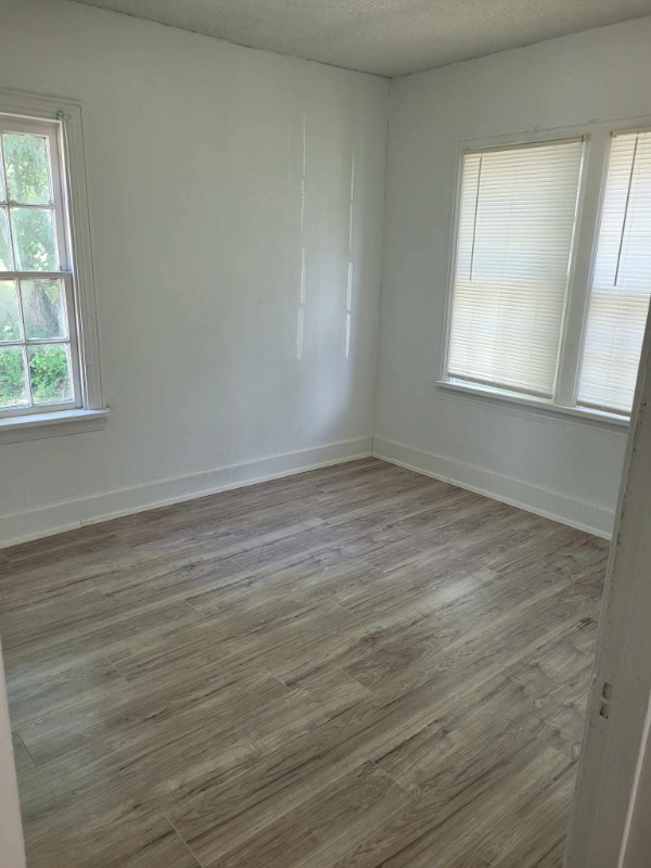 Building Photo - 1608 SW Jennings Ave